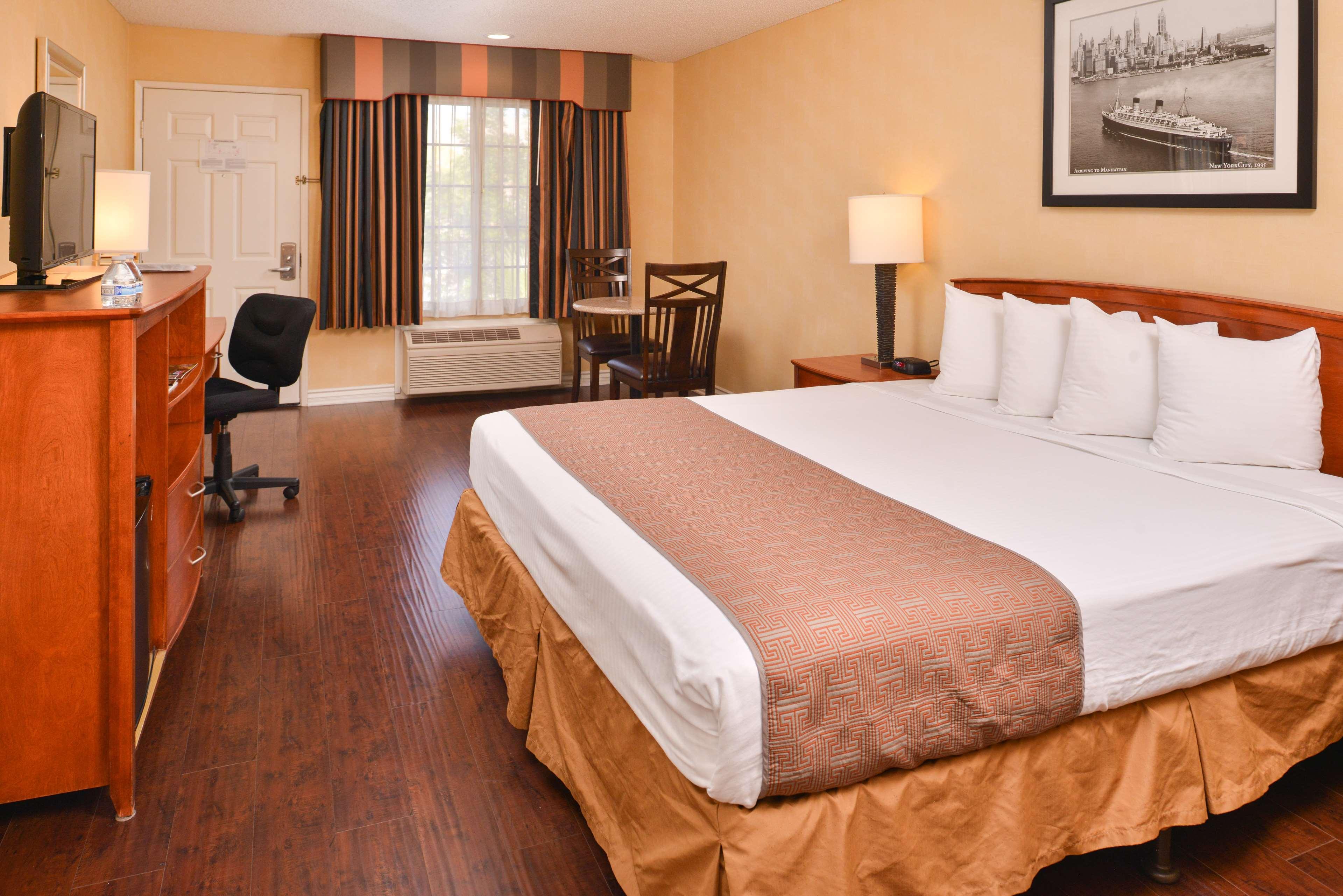 Best Western Palm Garden Inn Уестминстър Екстериор снимка