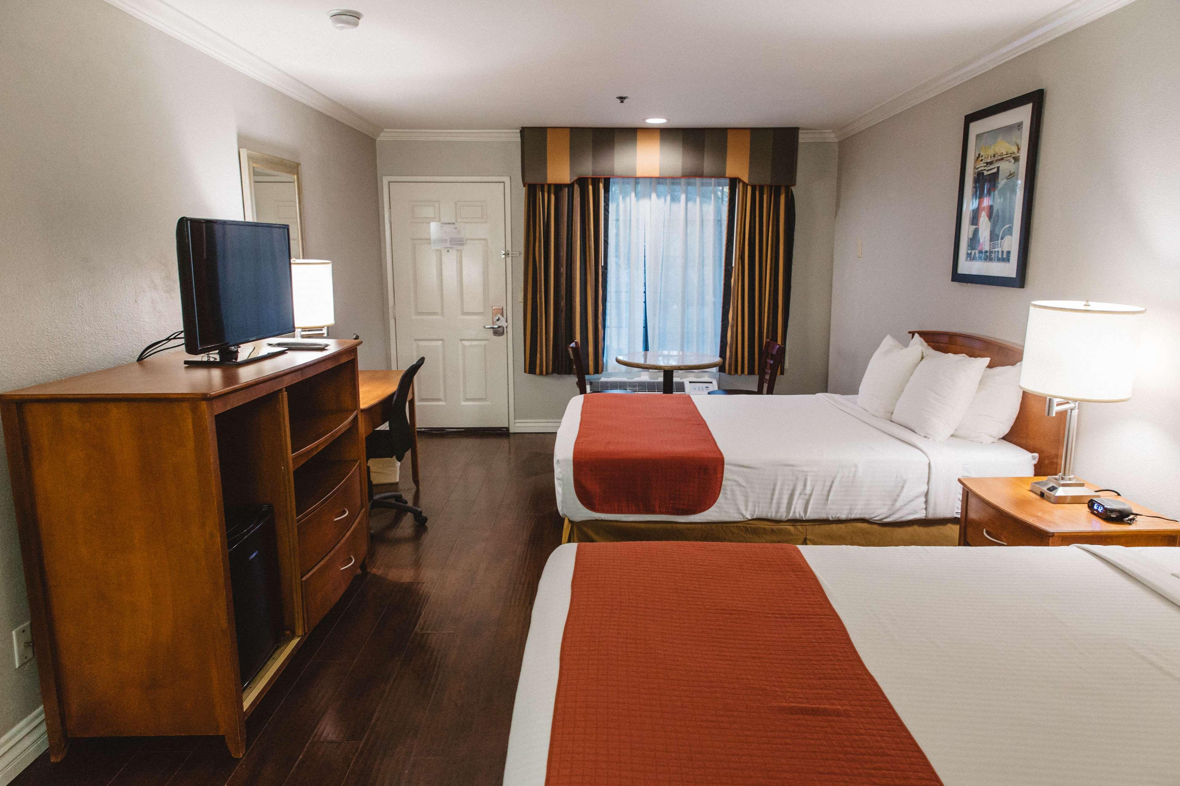 Best Western Palm Garden Inn Уестминстър Екстериор снимка