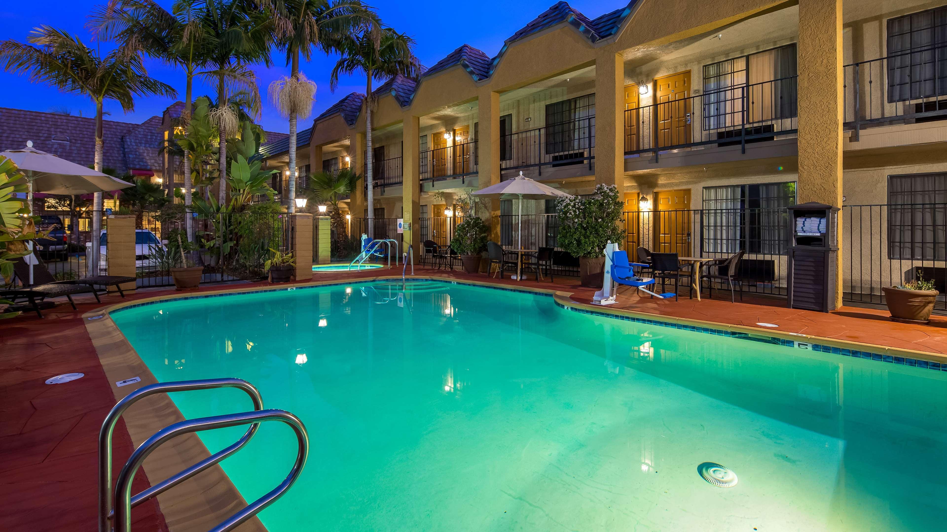 Best Western Palm Garden Inn Уестминстър Екстериор снимка